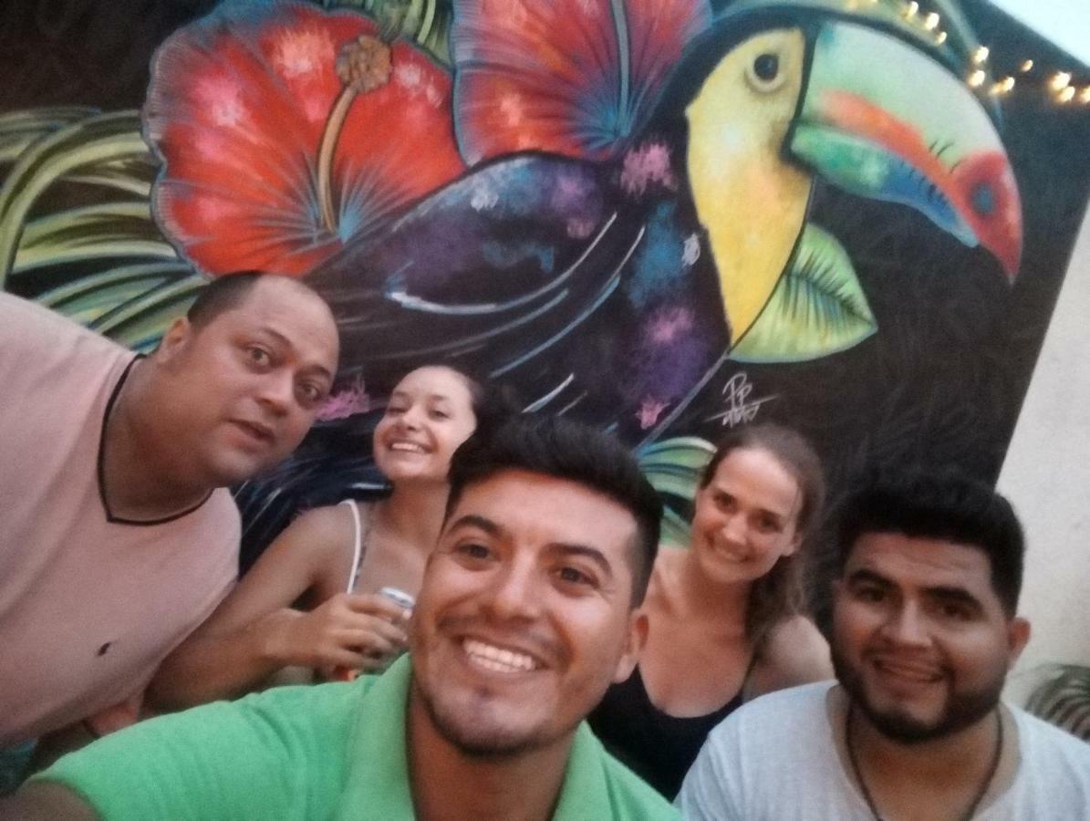 Margaritas Hostel Puerto Vallarta Eksteriør bilde